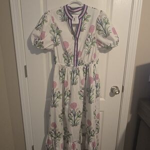 Chic White Maxi Dress with Pink Floral Design